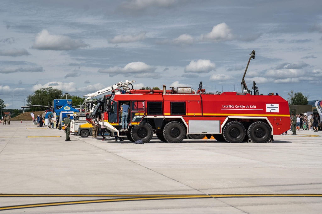 GGRV 8X8 - Kronenburg Saval